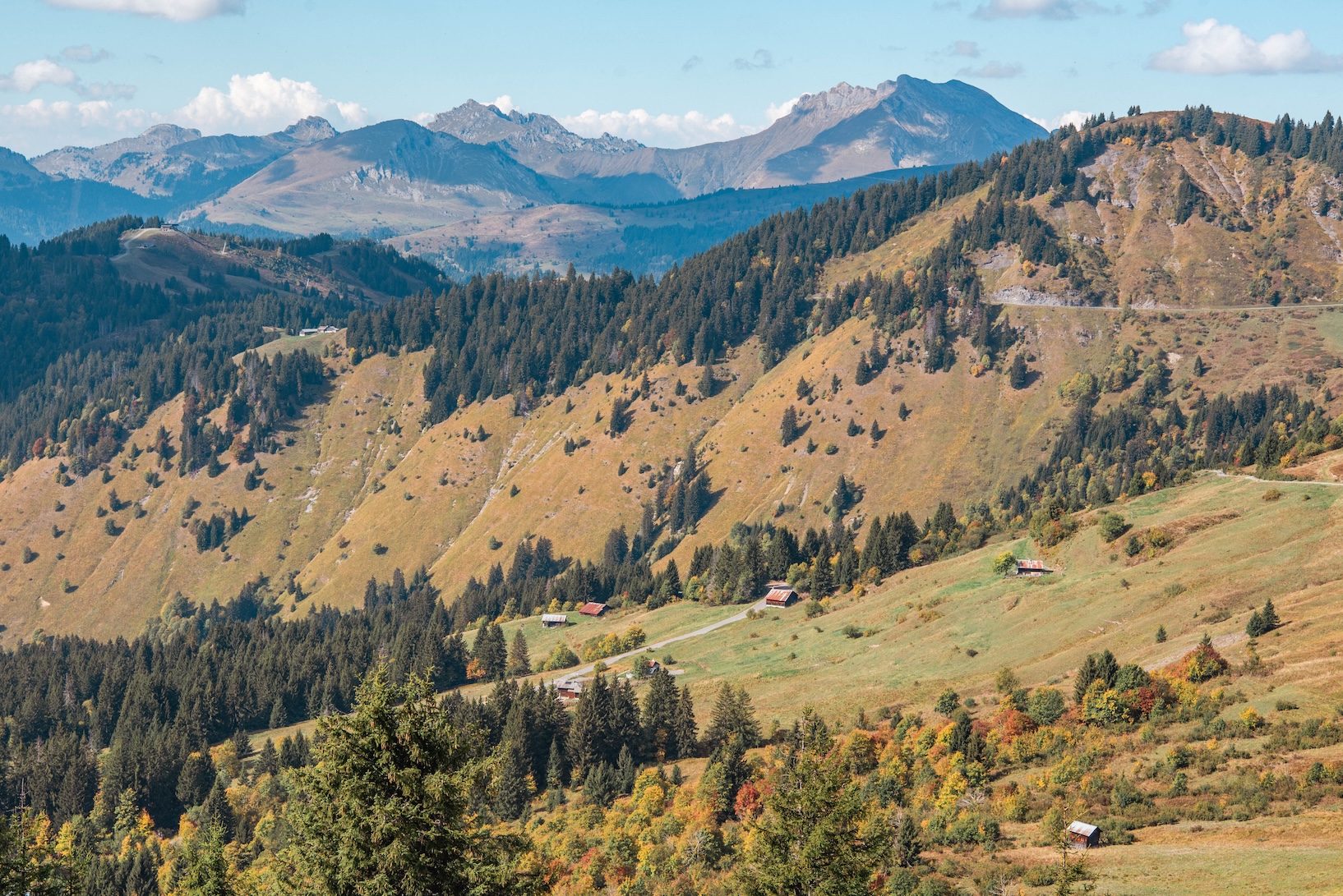 Het Alpenlandschap rondom La Bourgeoise in de herfst