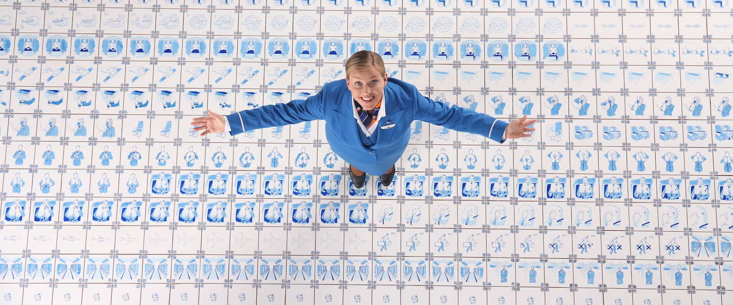 klm-flight-safety-video-delfts-blauw.jpg