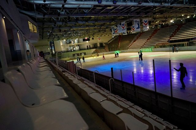 De ijshockeyhal waar werd gespeeld tijdens de Olympische spelen