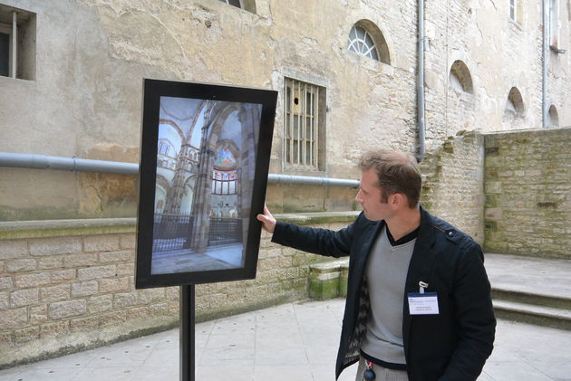 Een tour met virtual reality door de abdij van Cluny