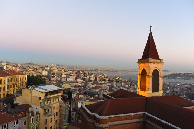 Het uitzicht vanaf het dakterras van 360 Istanbul