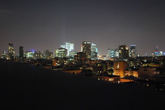 Uitzicht over Tel Aviv by night
