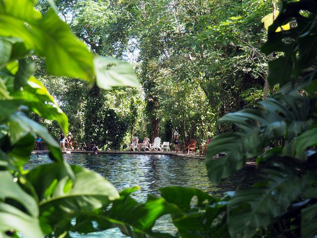 <em>Neem een verfrissende duik in het kraakheldere water van Ojo de Agua<\/em>