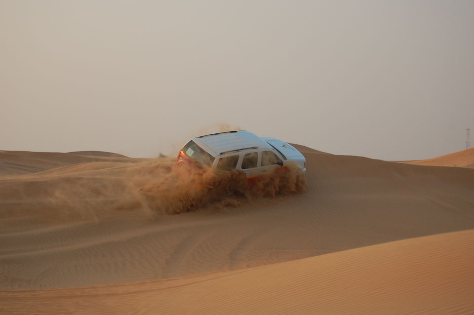 Ga op woestijnsafari: crossen door de zandduinen