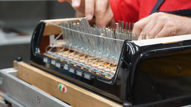 Puur handwerk, 12.000 onderdelen