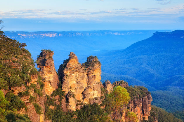 Blue Mountains\u00a9Ian Woolcock - Adobe Stock