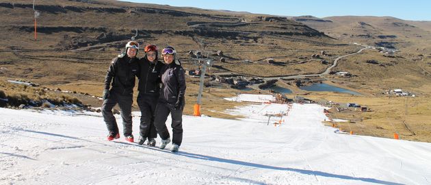 Zoals je ziet geen eindeloze witte pistes, maar er ligt genoeg sneeuw om een stukje te ski\u00ebn!