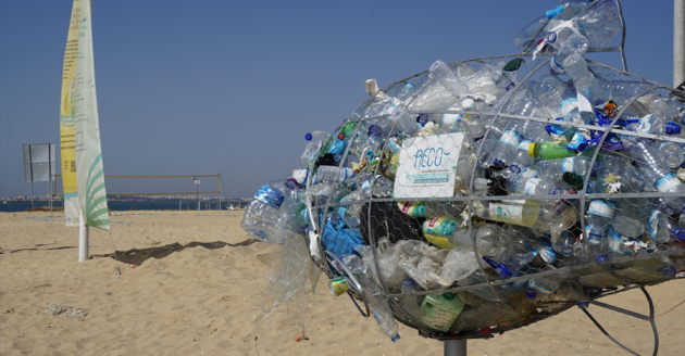 Plastic waar het thuishoort, en dat is niet in de zee.