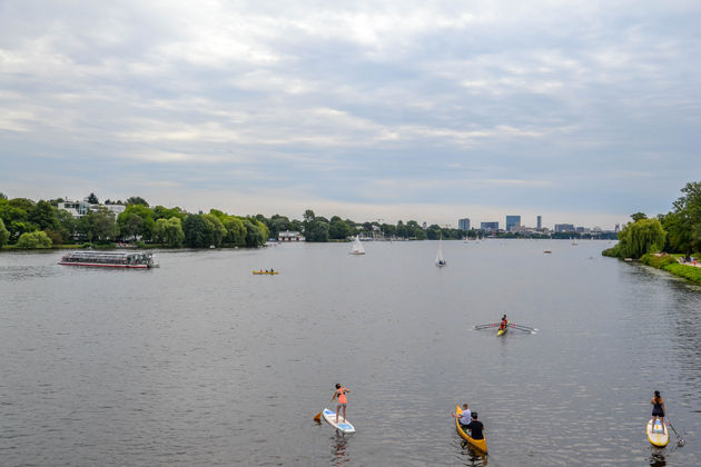 Op het water, maar ook in het park is iedereen volop in beweging!