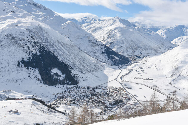 In het skigebied van Andermatt in Zwitserland valt jaarlijks heel veel sneeuw 