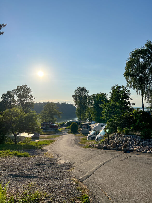 Anfastero\u0308d Ga\u030ardsvik is een knus vakantiepark direct aan zee