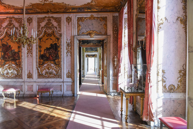 Ronddwalen in de kamers van Residenz Ansbach