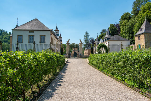 Slenter door de kasteeltuinen van kasteel Ansembourg