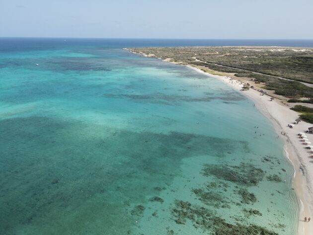<em>Lig jij straks te snorkelen in het helderblauwe water van Aruba?<\/em>