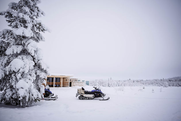 We gaan een sneeuwscootertocht maken vanuit de Aurora Mountain Lodge in Lannavaara (Zweden)