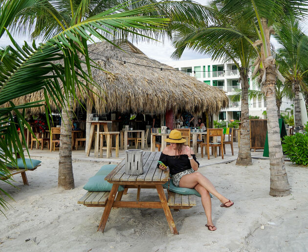 Het grote Chogogo Resort heeft een gezellige beach bar