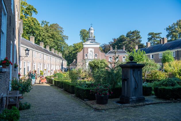 Breda heeft zoveel mooie plekjes: kijk zeker ook even op het Begijnhof naast het Valkenberg Park