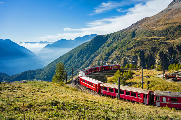 Waanzinnige uitzichten tijdens de Bernina Express\u00a9 djama -Fotolia