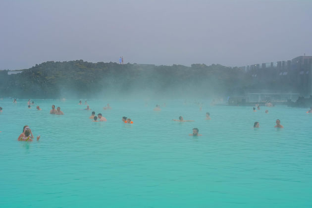Dit geothermisch bad is een van de populaire attracties van IJsland