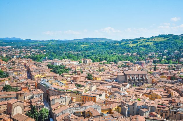 Beklim de Torre degli Asinelli voor dit mooie uitzicht over Bologna
