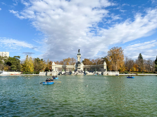 Tijd voor wat anders? Huur een bootje en ga varen in het park!