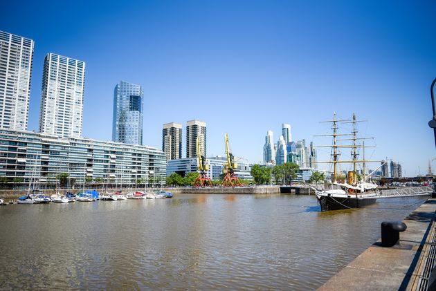 Puerto Madero, de moderne haven, is compleet anders dan de rest van de stad