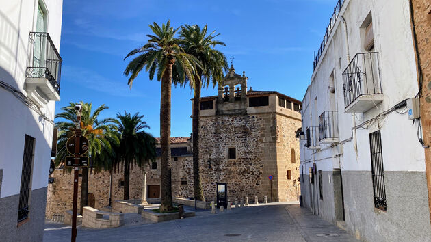 Het prachtige Plaza de Santa Clara met het gelijknamig klooster is echt een bezoekje waard