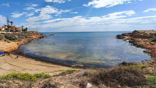 Een schattig, maar prachtig baaitje genaamd Cala De La Higuera