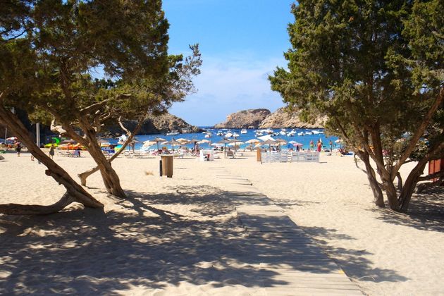 Cala Vadella is een heerlijk breed strand