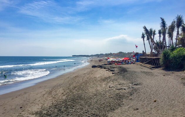 Echo Beach is een van de beste plekken om te surfen in Canggu