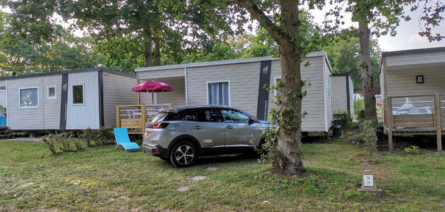 In stijl kamperen in een luxe vakantiewoning