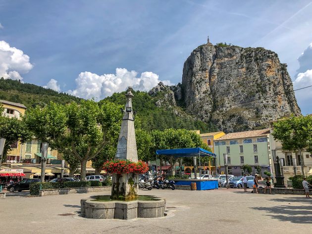 Het begin en eindpunt van onze route: Castellane