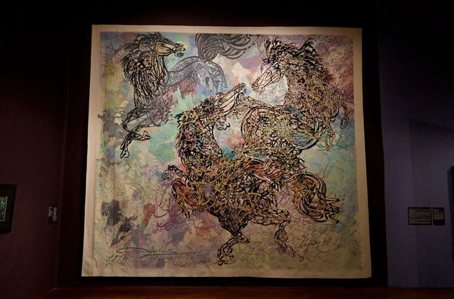 Imposant Tapijt van Ahmed Moustafa, Trois chevaux badinant