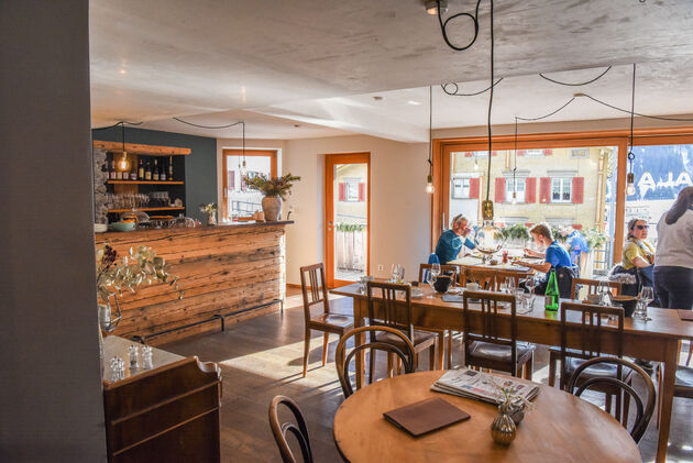 D\u00e9 lunchtip in Disentis is bistro La Centrala, gerund door de Nederlandse Nicolette