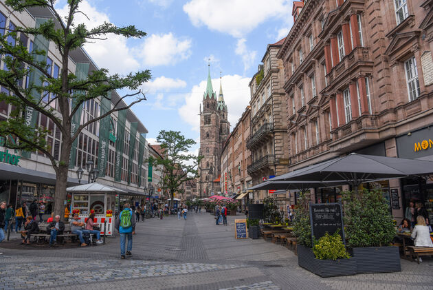 Zoek een hotel in het centrum, dan kun je bijna alles te voet doen