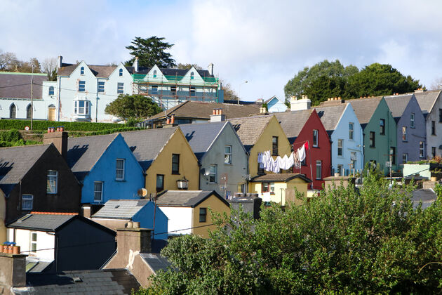 <em>De kleurrijke huizen in Cobh.<\/em>