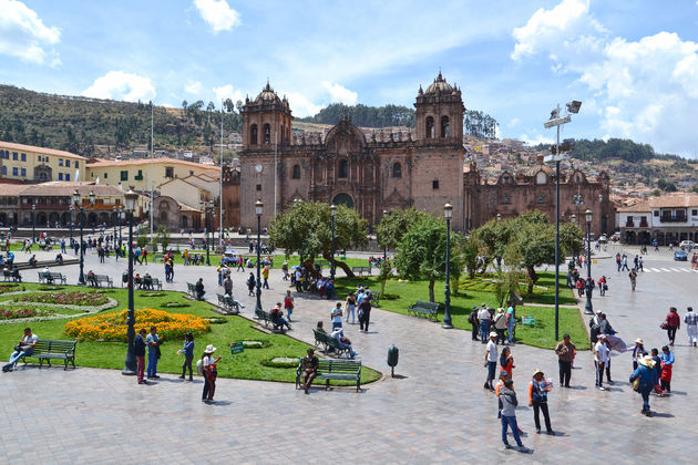 Kerken bepalen een groot gedeelte van het straatbeeld in Cusco.