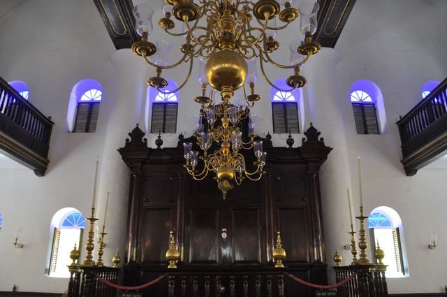 Binnenkijkje in de Mikv\u00e9 Isra\u00ebl-Emanuel Synagoge
