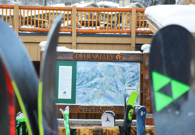 Deer Valley is een ski-only resort en hier zijn dus nergens snowboarders of snowboards te vinden.