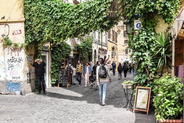 Slenteren door Trastevere is een van de leukste dingen om te doen tijdens een stedentrip Rome