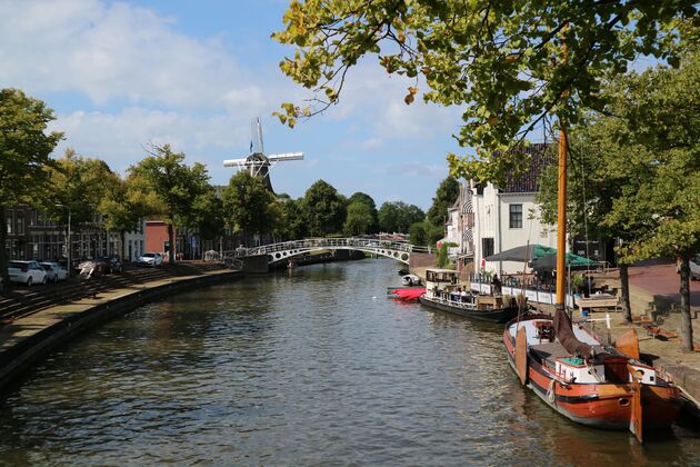 <em>Grachten in Dokkum<\/em>