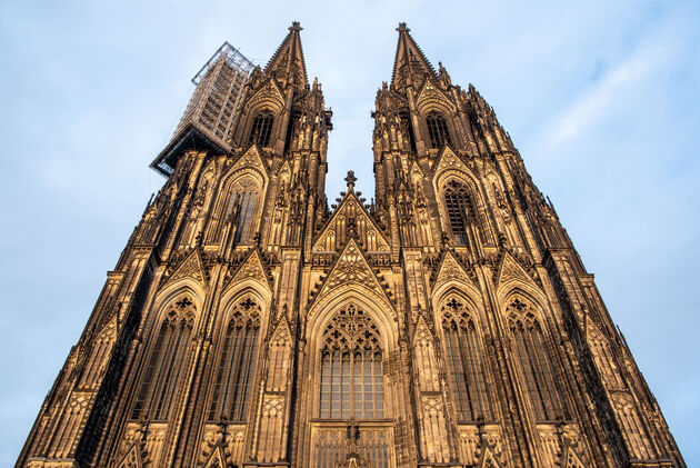 De Dom van Keulen in het avondlicht