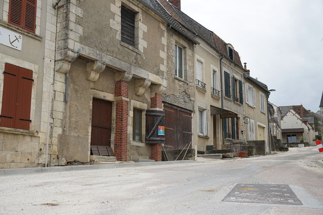 Onder ieder huis in deze unieke straat in Pouilly sur Loire zit een grote wijnkelder