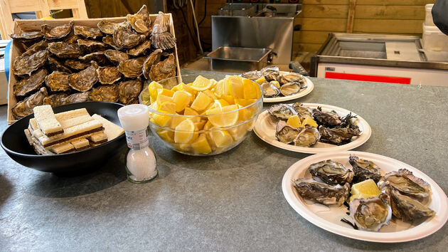 Gemeengoed in Durbuy waar de frieten zijn vervangen door oesters (met champagne)