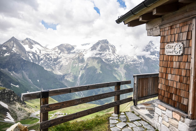 Stel je toch eens voor dat je in dit chalet wakker wordt... Wat een uitzicht heb je dan!