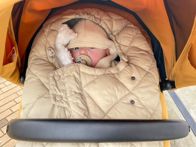 Voor de eerste keer op wintersport met je baby: neem vooral veel warme dingen mee