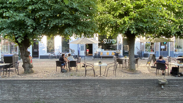 Eten op 1.5 meter aan de waterkant