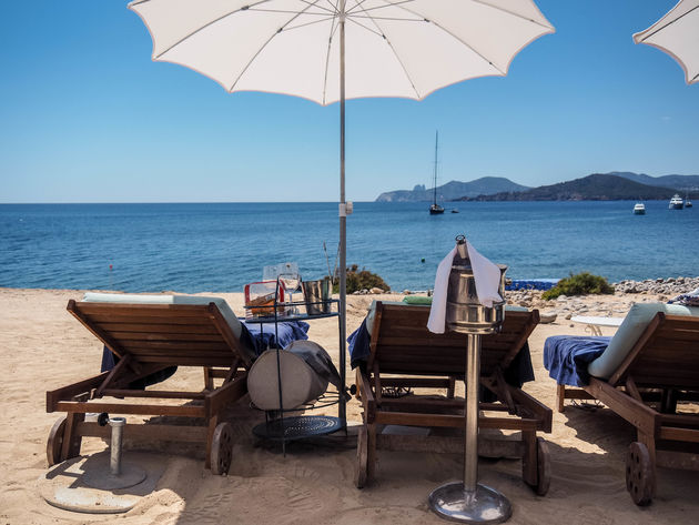 Als je \u00e9\u00e9n beach club op Ibiza moet kiezen, dan moet het toch wel Experimental Beach zijn
