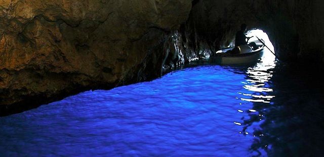De prachtige Grotta Azzurra op eiland Capri