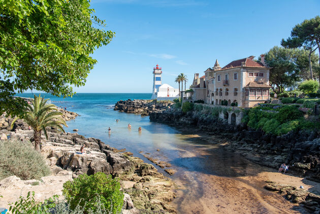 Farol de Santa Maria is de mooiste vuurtoren hier in Cascais